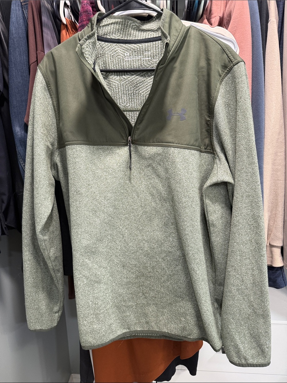Men’s Under Armour 1/4 Zip Green loose fit Cold Gear LG